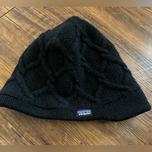 Patagonia Black Beanie - Picture 3 of 3